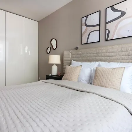 Апартаменты Modern Near Old Town