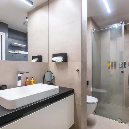 Apartment Modern Near Old Town